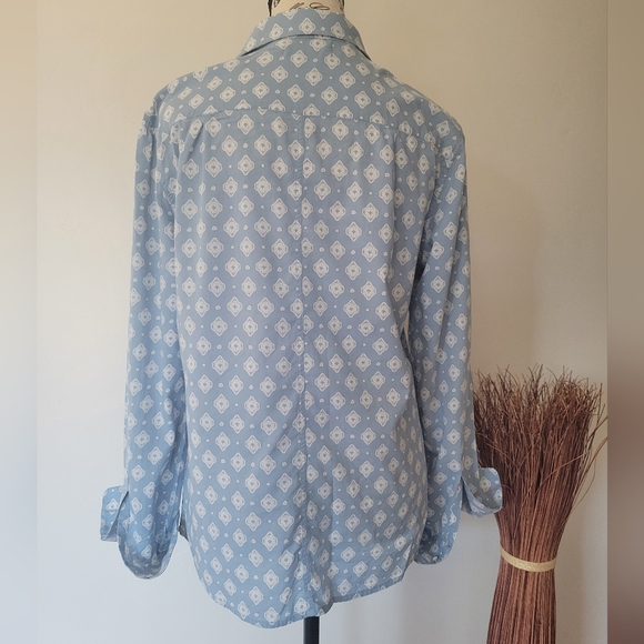 Velvet by Graham & Spencer down Shirt. Size M - Picture 2 of 11